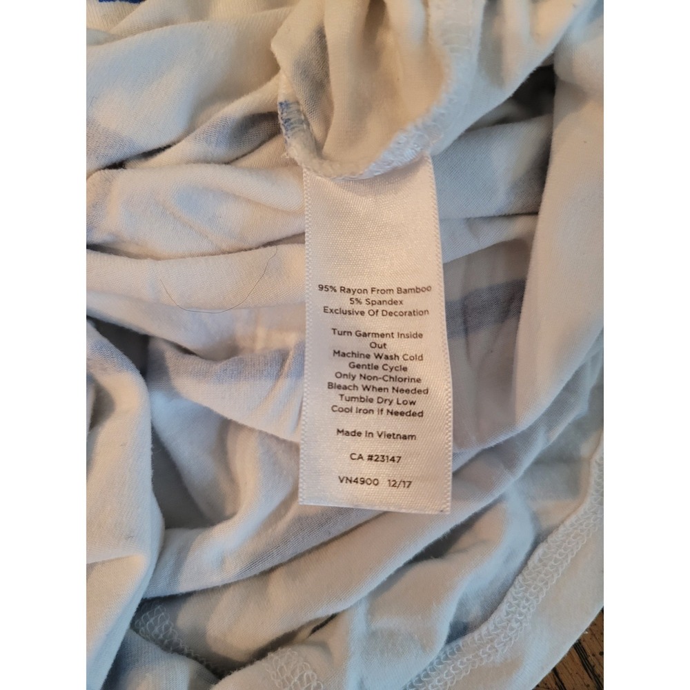 T by Talbots Women XL White Blue Striped UPF 50+ Bamboo V-Neck Long Sleeve Top - Picture 7 of 8